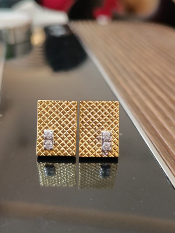 CUFF - 01C