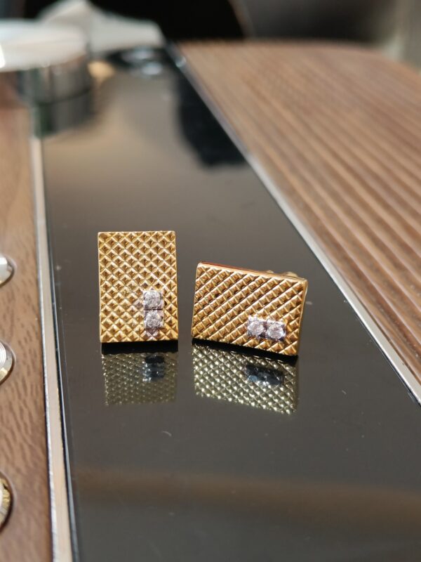 CUFF - 01D