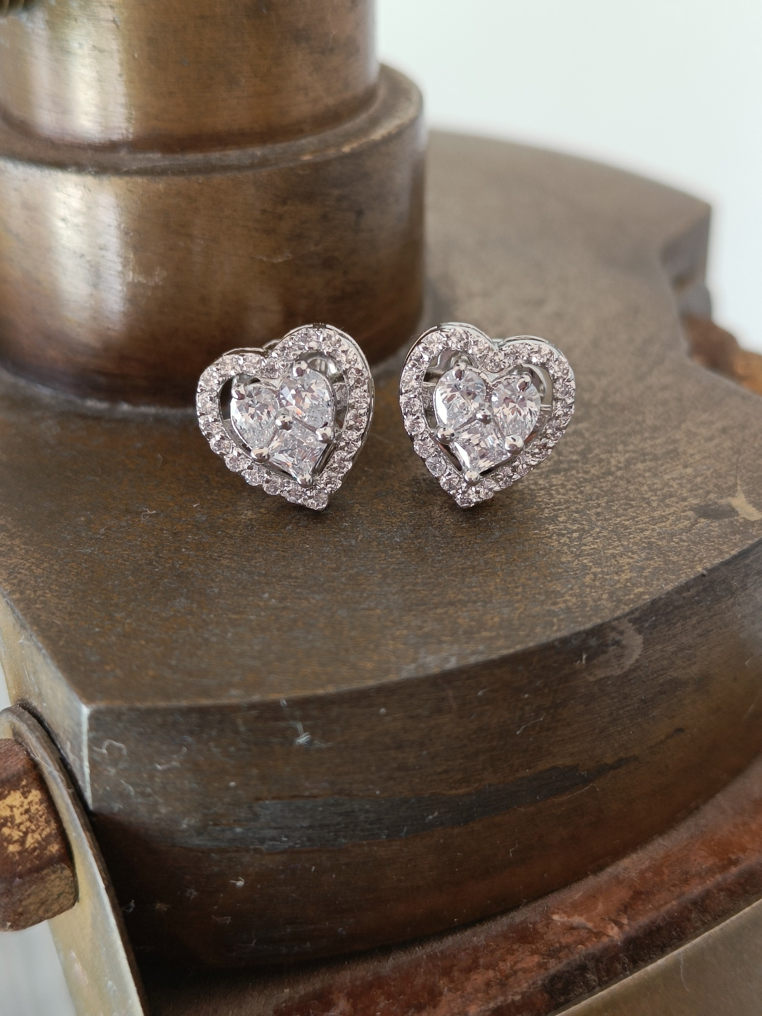 Heart Pressure Setting Stud - 1