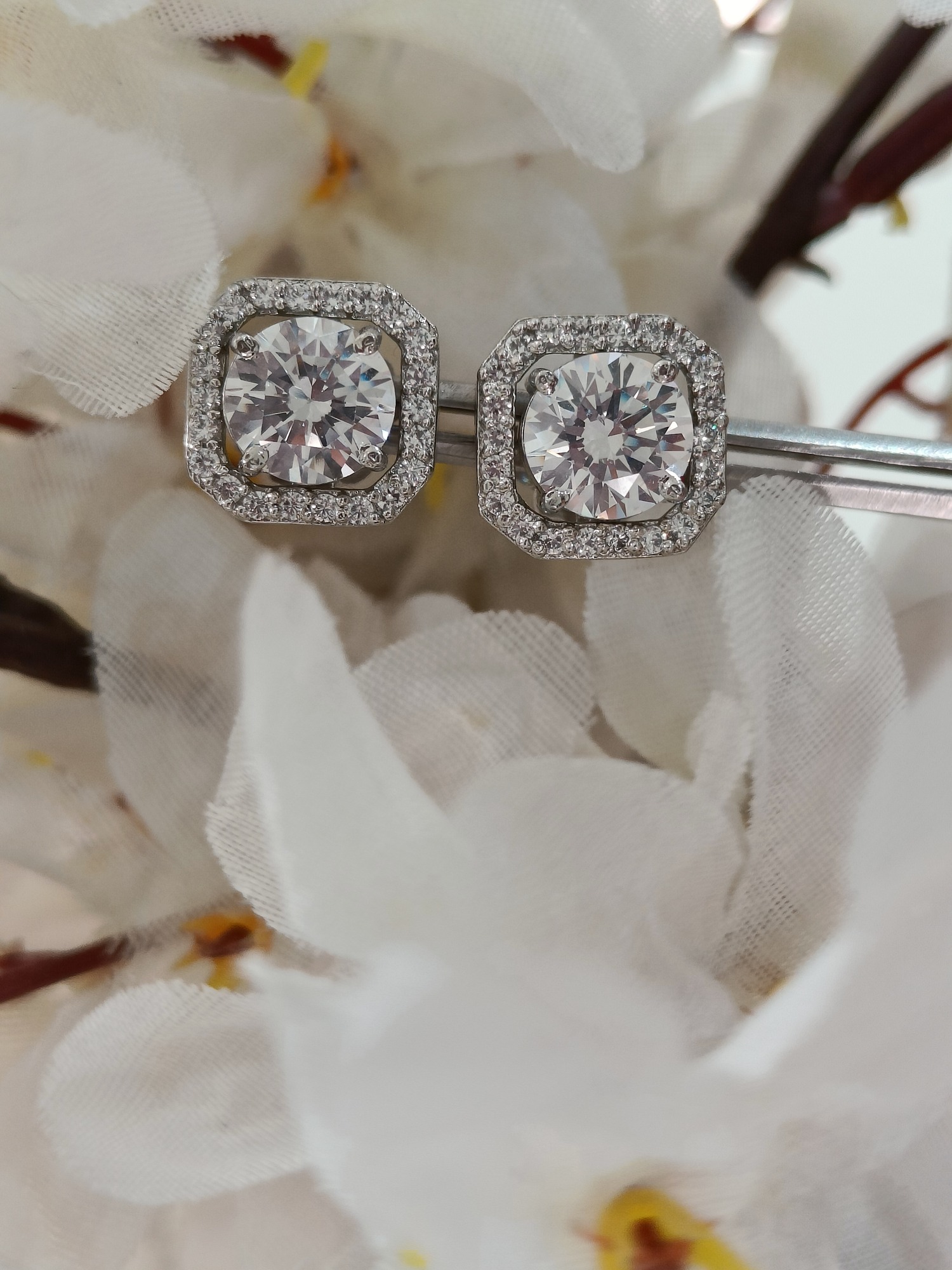 Solitaire With Squarish Jackets - 1