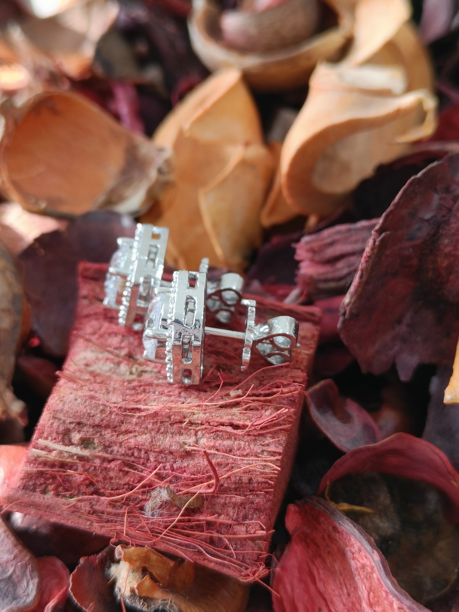 Solitaire With Squarish Jackets - 2