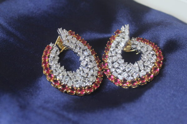 EAR-043D