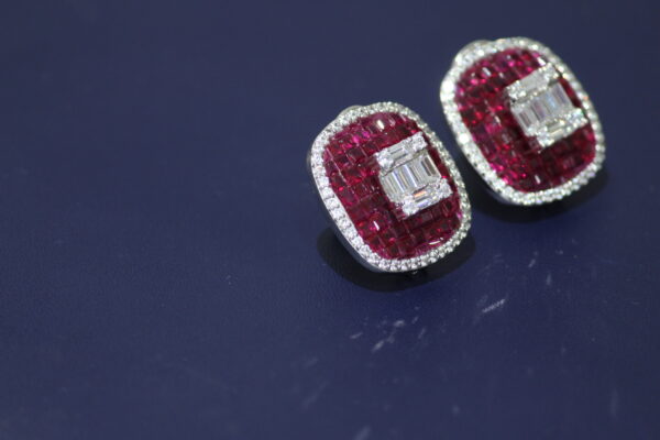 EAR-046D