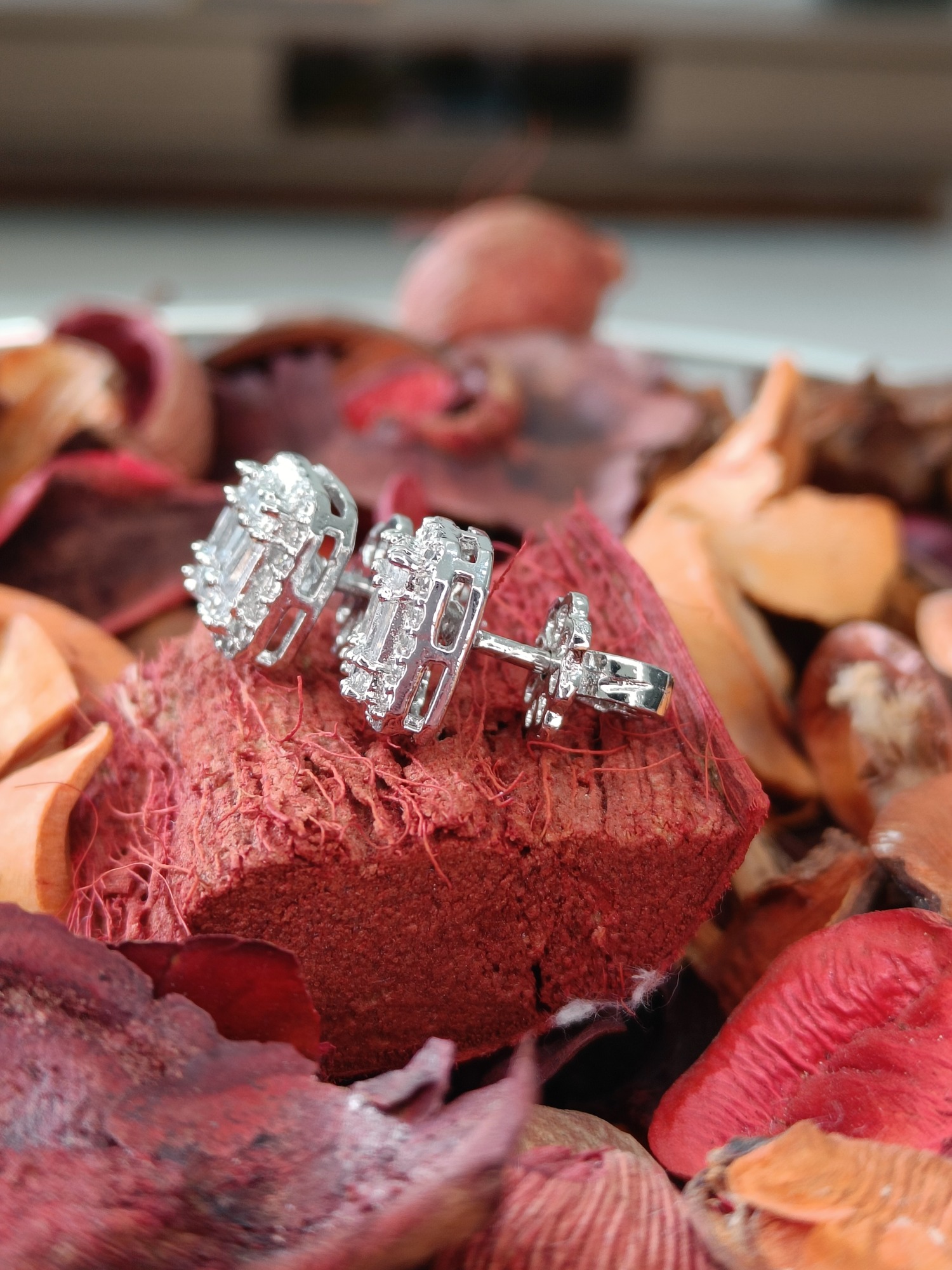 Emerald Stud Earring - 2