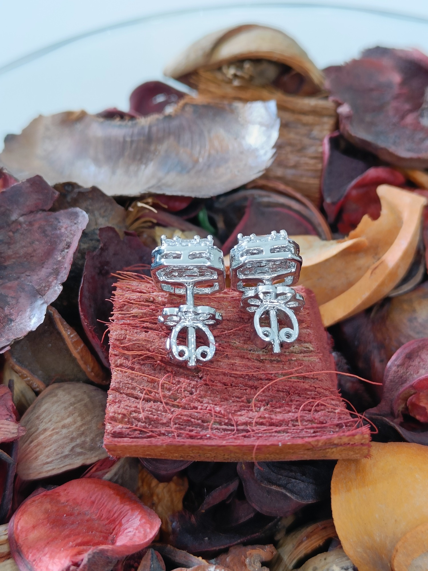 Emerald Stud Earring - 3