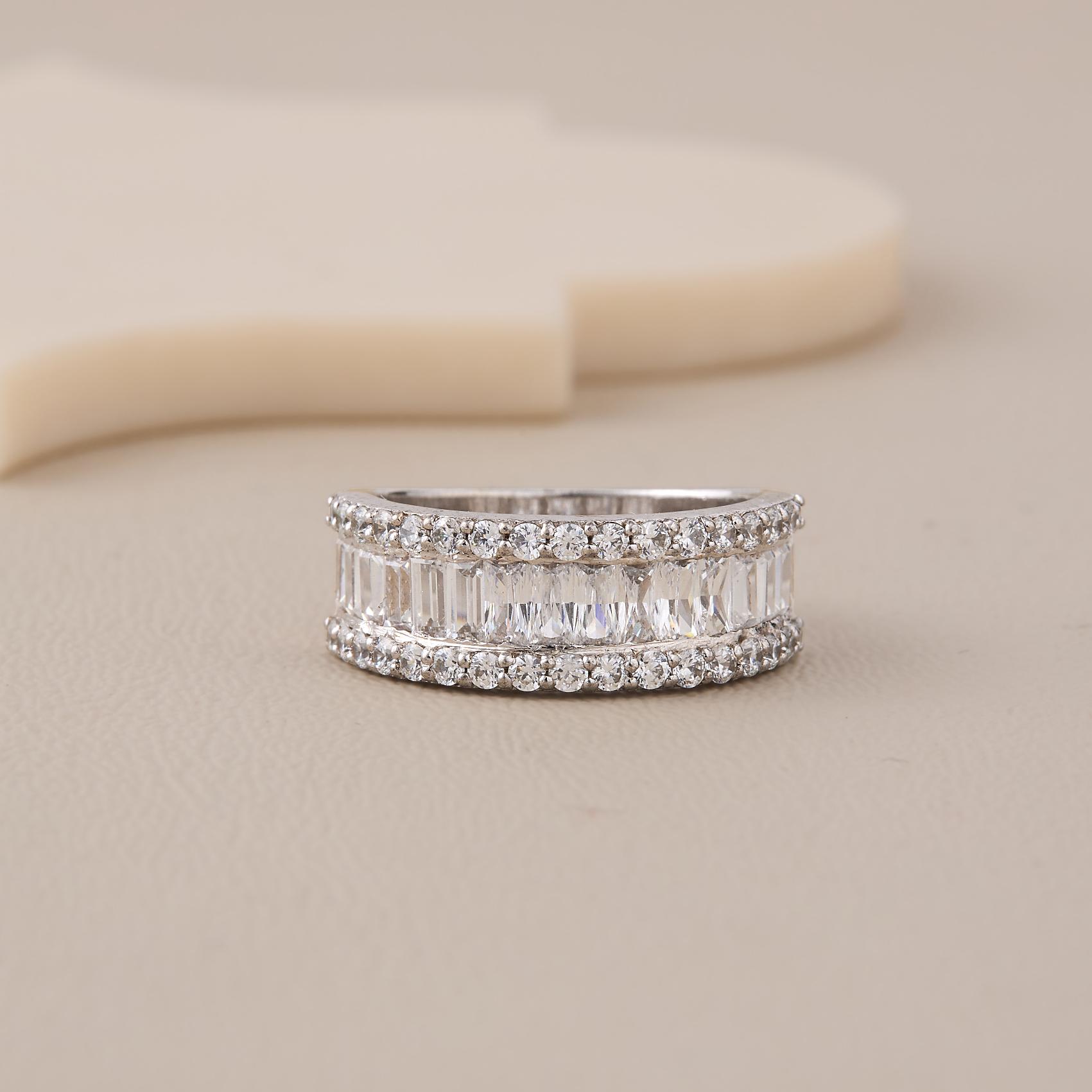 Emerald Band with round CZ Border - 1
