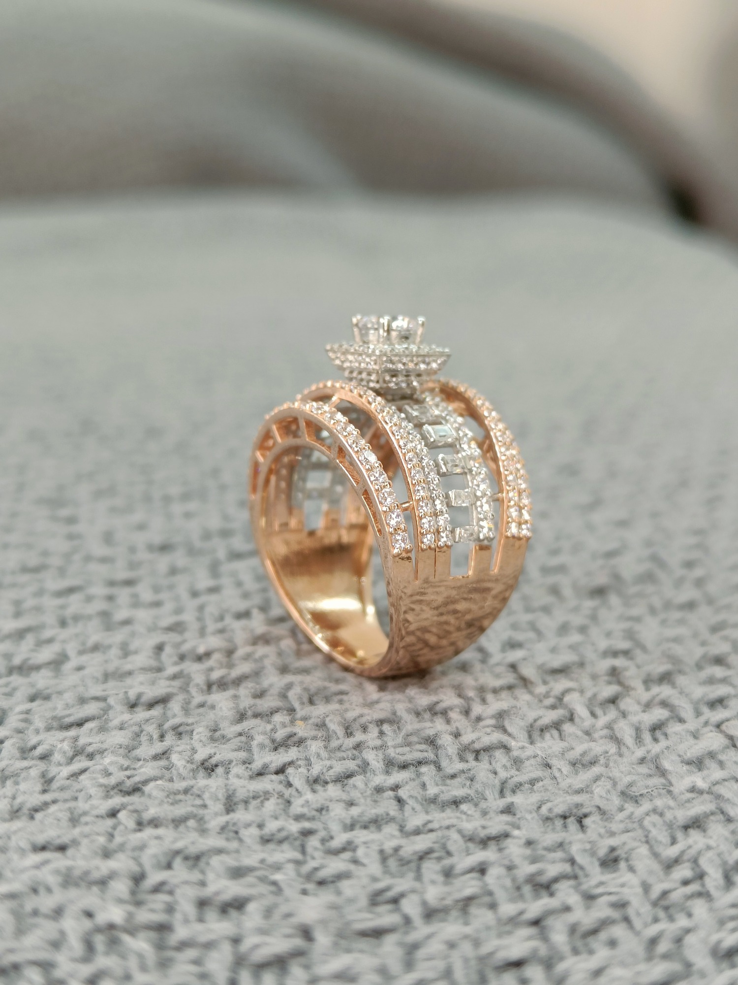 Rosegold Baguette Cocktail Ring