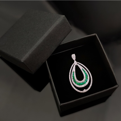 Emerald Pressure Setting Pendant
