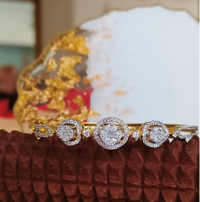 Bracelet with Invisible Oval Setting