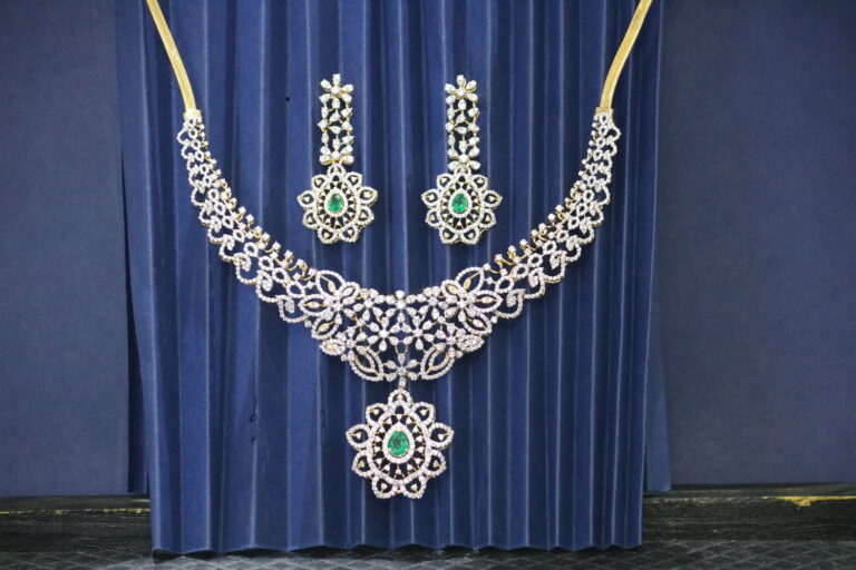 Floral Green Stone Necklace