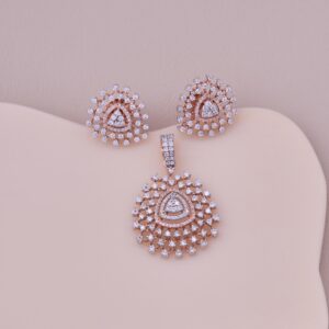 Radiant Trine Pendant Set – The Art of Modern Elegance