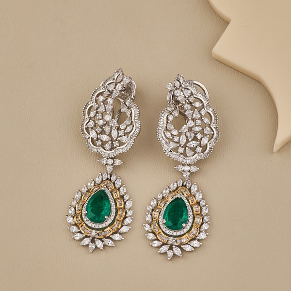 Elegant Emerald CZ Earrings in 925 Silver - 4 Elegant Emerald CZ Earrings in 925 Silver - 4